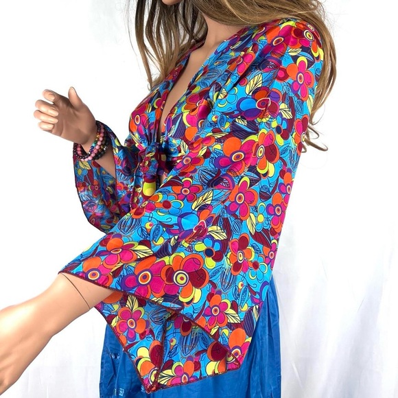 Open Front Tie Bell Sleeves Blouse - Picture 5 of 6